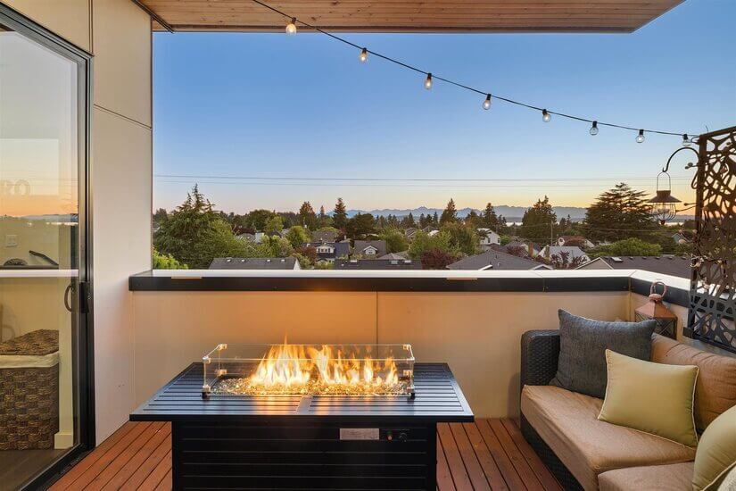 Spacious Luxury View TH  Near  Downtown