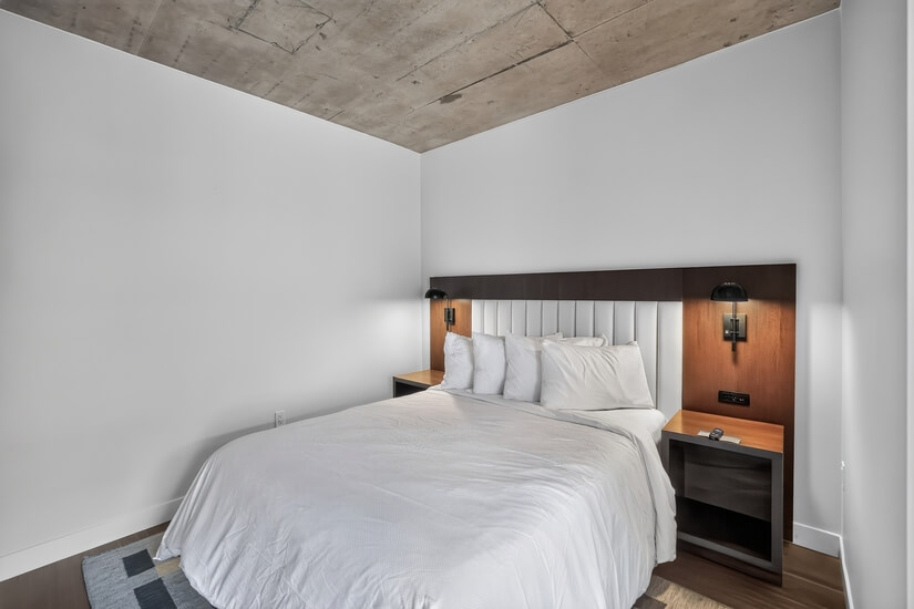 The Lakeview Guesthouse