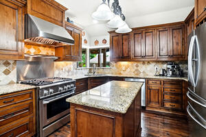 2412 Emerald Circle 