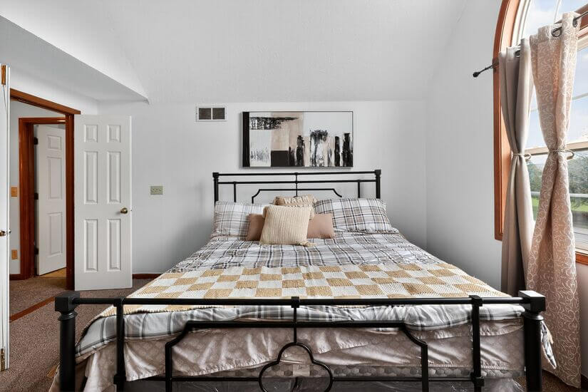 Three Bedroom Furnished in Buffalo