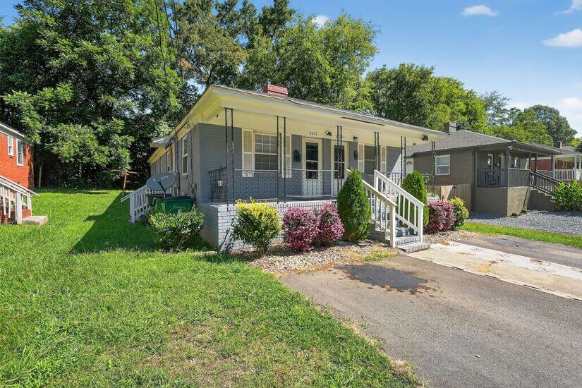 Urban Oasis 6 Min from Uptown Charlotte