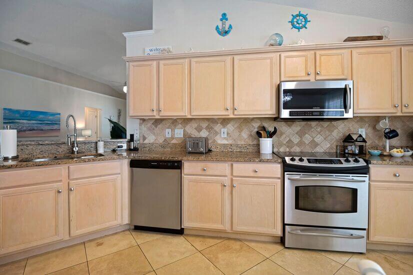 Fully equipped kitchen