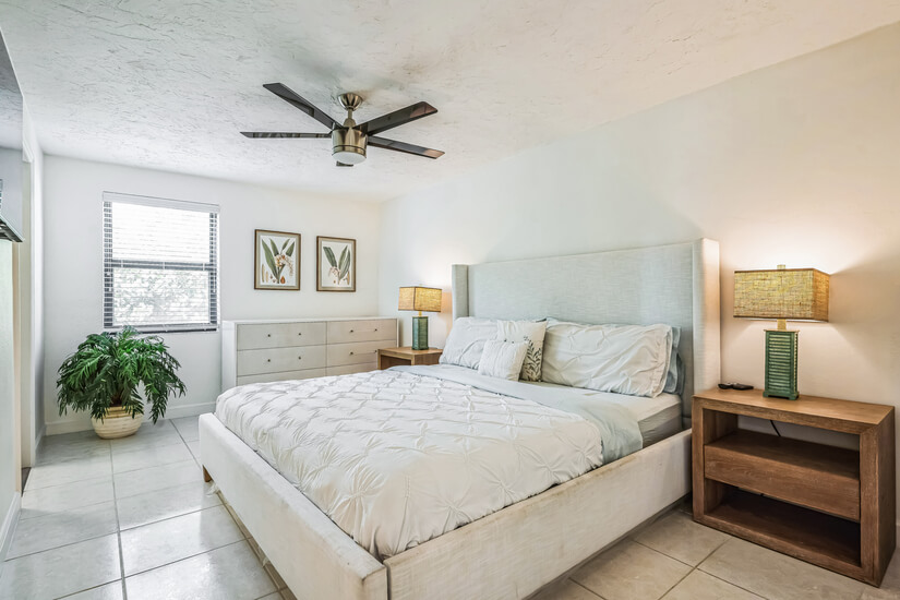 Master Bedroom (King) -