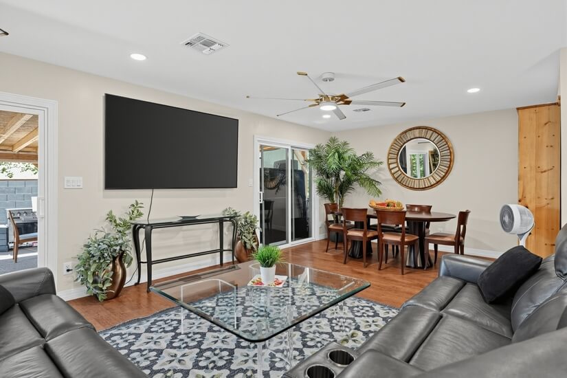 Beautiful Oasis Resort Style Living