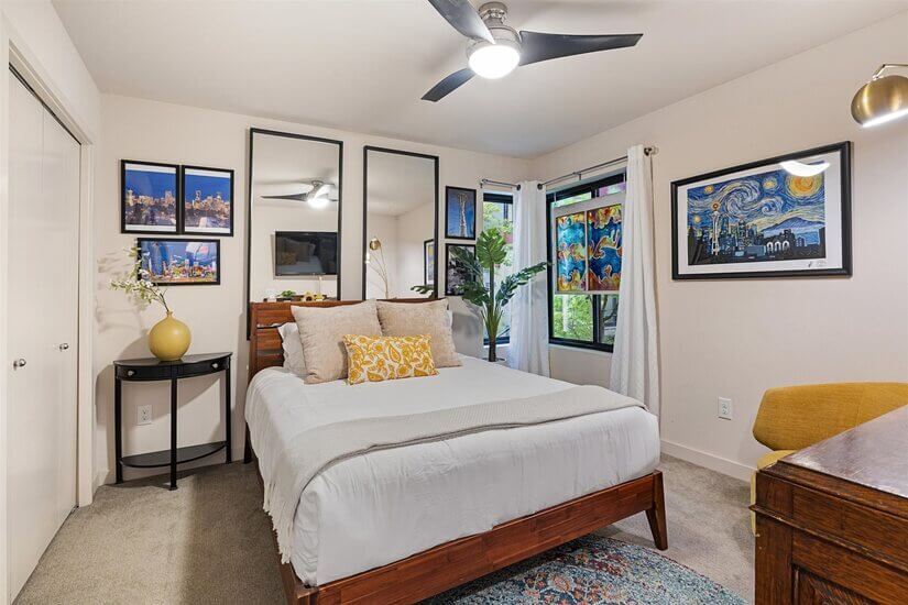 Spacious Luxury View TH  Near  Downtown