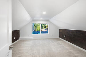 Lake Boren Waterfront Executive Home 