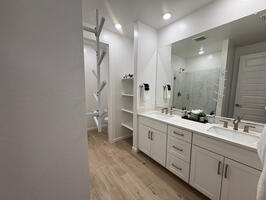 Gated Exec TH 3BR Trav Nurse Friendly