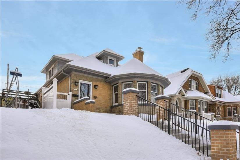 Furnished Executive Home in Bayview, WI