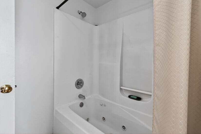 Three Bedroom Furnished in Buffalo