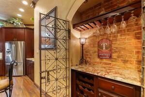 Spacious Townhouse in Arlington, Texas