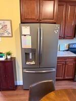 Full Size Fridge and Freezer w/ Icemaker