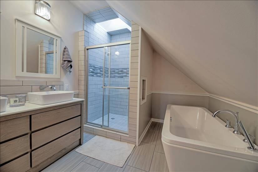 Furnished Executive Home in Bayview, WI