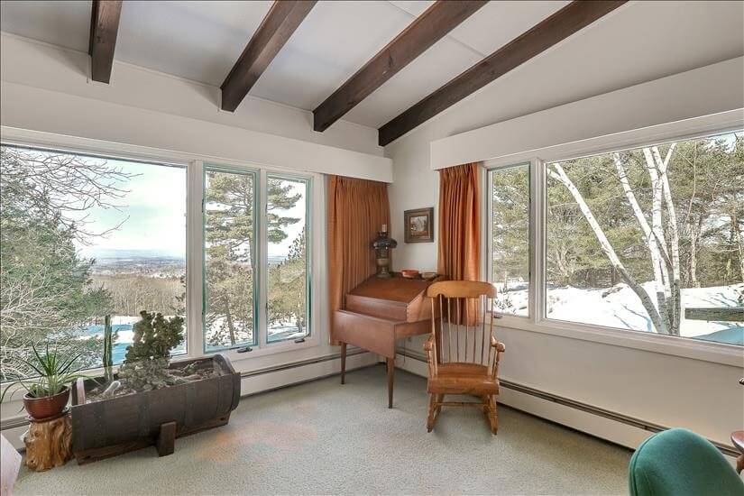 Furnished Remote Work Dream near Albany 