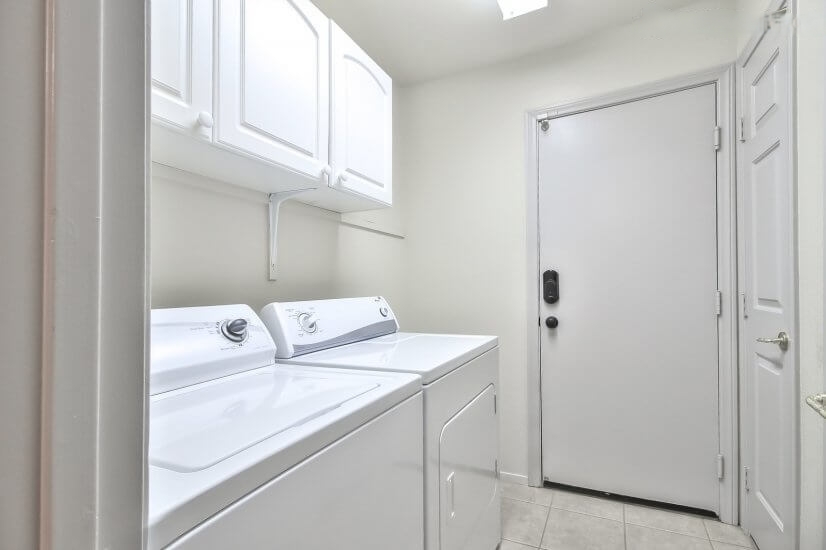 Cozy 3 Bedroom, 2 Bath, Fully Furnished