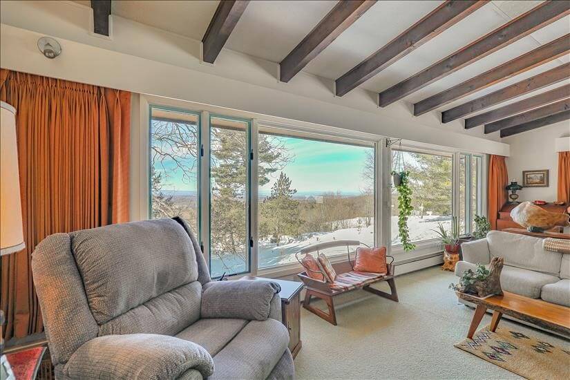 Furnished Remote Work Dream near Albany 