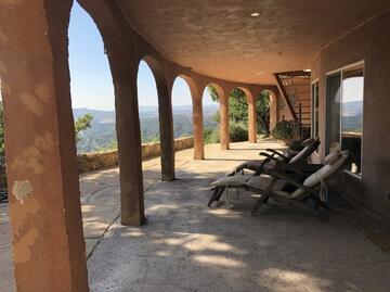 Expansive patio and phenomenal views of Malib