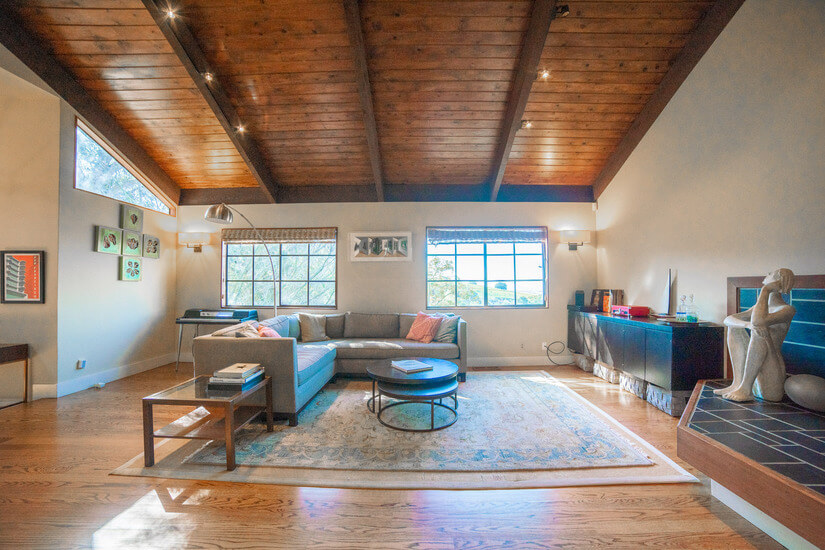 Oakland furnished house with vaulted ceilings