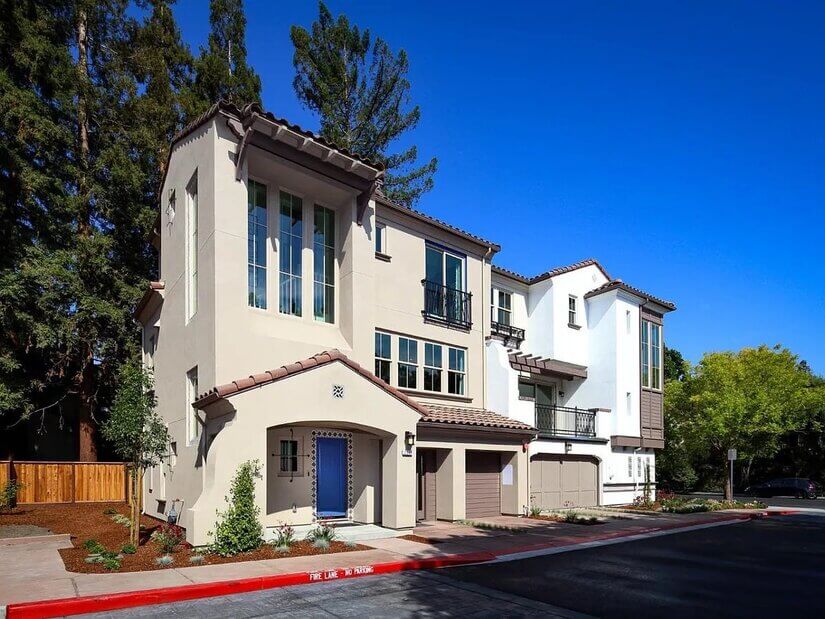 Executive luxury TownHouse