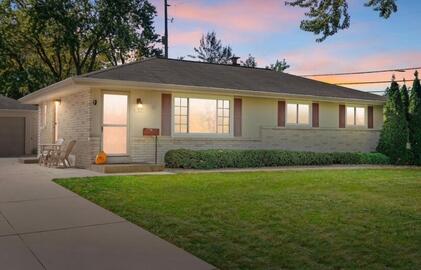 Beautiful 3-BR Menomonee Falls Home For Rent