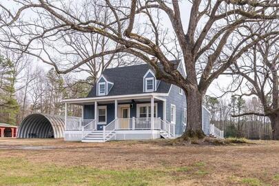 Beautiful Farmhouse!