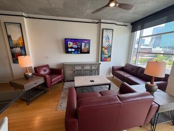 One Bedroom Modern loft at Courtside